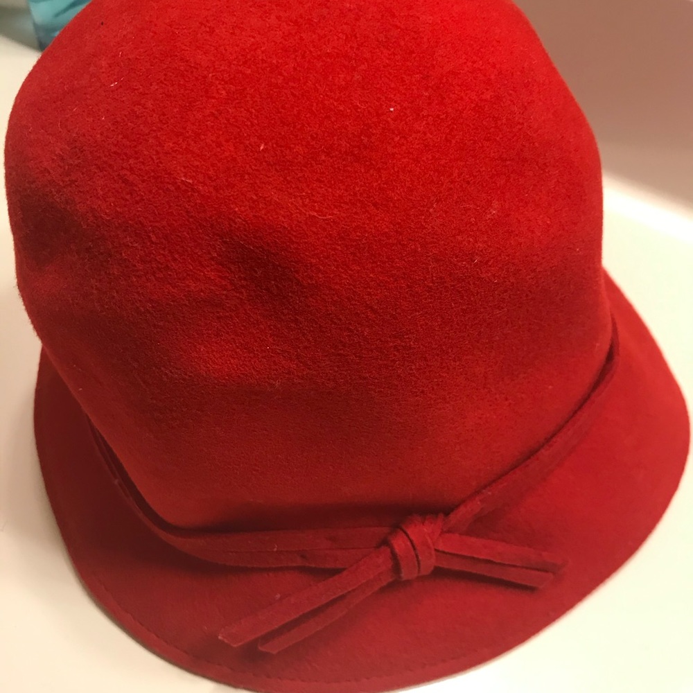Women winter hat Croft and borrow red